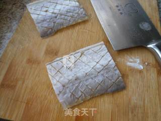煎鳗鱼干的做法步骤：2