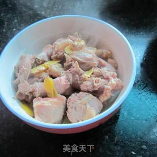 红枣蒸老鸭---宴客菜的做法步骤：4
