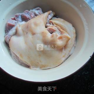 豆豉东坡肉---宴客菜的做法步骤：2