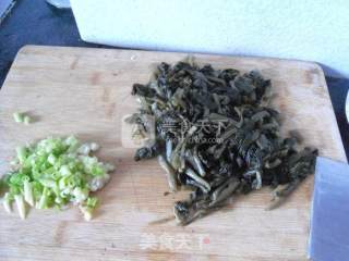 咸菜炖土豆的做法步骤：2