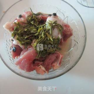绿茶排骨的做法步骤：5