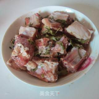 绿茶排骨的做法步骤：7