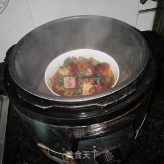 梅干菜蒸东坡肉---宴客菜的做法步骤：7