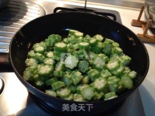 羊角豆儿炒鸡蛋的做法步骤：2