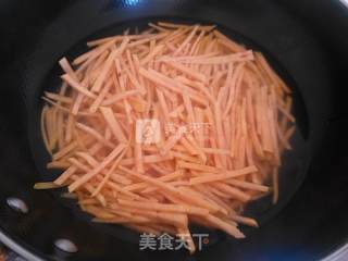 炒红薯丝的做法步骤：3