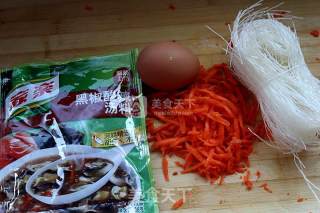 酸辣汤的做法步骤：1