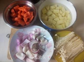 红烩牛肉的做法步骤：2