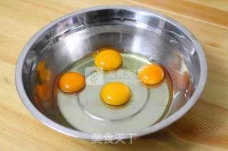 海绵蛋糕的做法步骤：1
