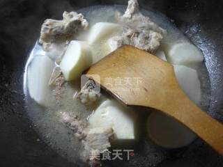 萝卜烧龙骨的做法步骤：5