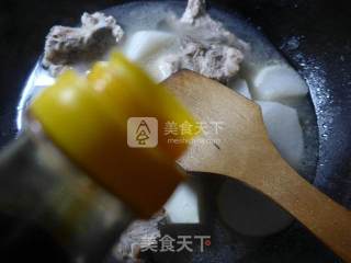 萝卜烧龙骨的做法步骤：6