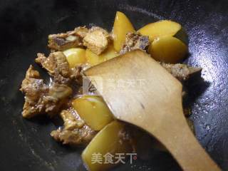 萝卜烧龙骨的做法步骤：10