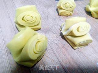 早餐主食之——奶香南瓜花卷的做法步骤：10