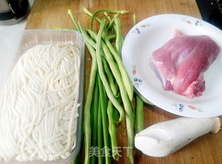 快手午餐之——豆角肉丝蒸面的做法步骤：1