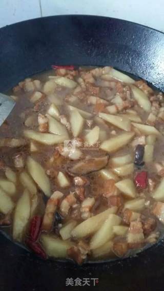 五花肉土豆盖浇饭的做法步骤：10