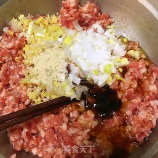 雪里蕻烩藕丸子的做法步骤：2