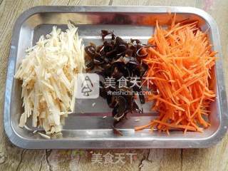 鱼香肉丝的做法步骤：2