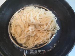 麻辣过瘾的【宜宾燃面】的做法步骤：13