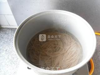 热汤荞麦面的做法步骤：3