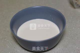 自己在家轻松制作老少偕喜爱的蛋挞的做法步骤：2