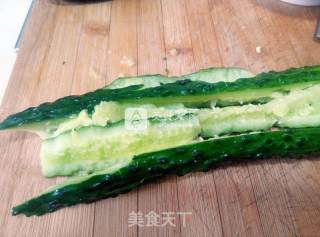 快手凉菜——蒜泥拍黄瓜的做法步骤：2
