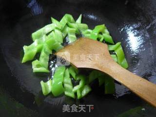 尖椒炒羊肉的做法步骤：3