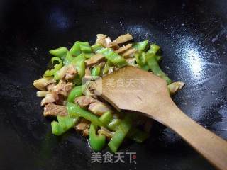 尖椒炒羊肉的做法步骤：7