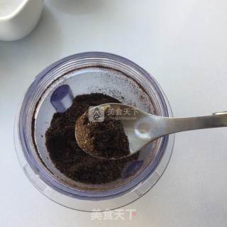 奥利奥慕斯蛋糕卷的做法步骤：2