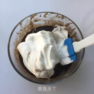 奥利奥慕斯蛋糕卷的做法步骤：11