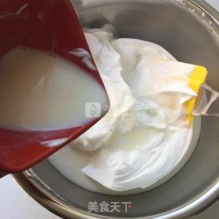 奥利奥慕斯蛋糕卷的做法步骤：20
