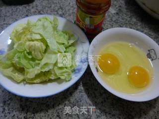 牛肉酱鸡蛋炒圆白菜的做法步骤：1