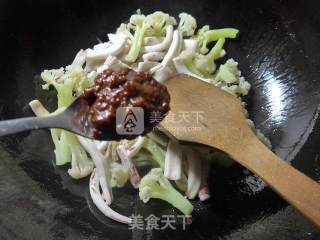 花菜炒鱿鱼的做法步骤：8