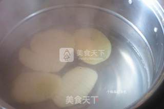 土豆仙贝的做法步骤：1