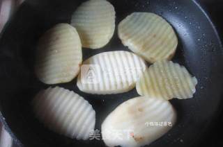 土豆仙贝的做法步骤：3