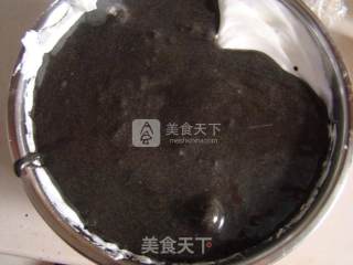 黑芝麻奥利奥煤球戚风的做法步骤：8
