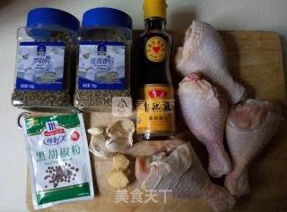 迷迭罗勒鸡腿排的做法步骤：1