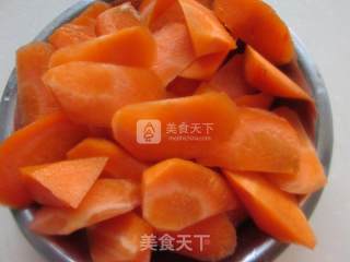 胡萝卜羊骨奶汤的做法步骤：2