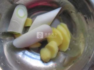 胡萝卜羊骨奶汤的做法步骤：3