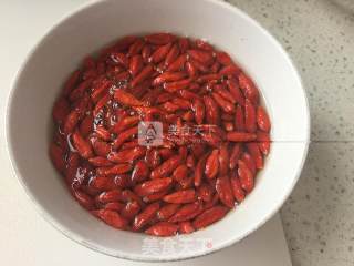 蓝莓枸杞胡萝卜护眼酵素的做法步骤：2