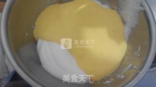 红火火的草莓季——舒芙蕾草莓卷的做法步骤：8