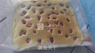 红火火的草莓季——舒芙蕾草莓卷的做法步骤：12
