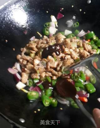 酱爆糖醋肉丁的做法步骤：13