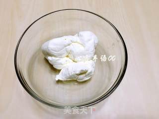 红丝绒印花轻芝士蛋糕的做法步骤：2