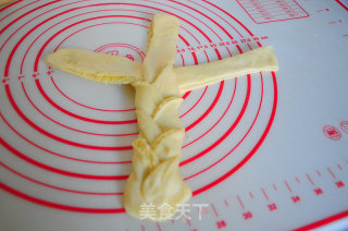 椰蓉辫子小方包的做法步骤：10