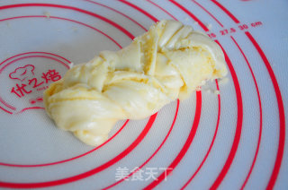 椰蓉辫子小方包的做法步骤：11
