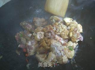 排骨炖土豆的做法步骤：2