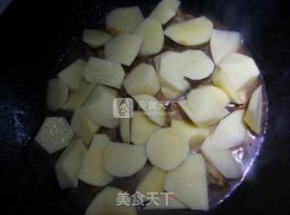 排骨炖土豆的做法步骤：4