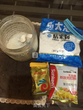 校门口的白糖糕的做法步骤：1