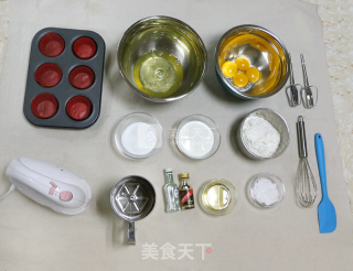 新年甜品系列——超级可爱cupcake！看见就不忍心吃！的做法步骤：1