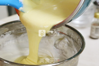 新年甜品系列——超级可爱cupcake！看见就不忍心吃！的做法步骤：7