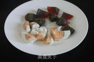 三色蒸蛋的做法步骤：1